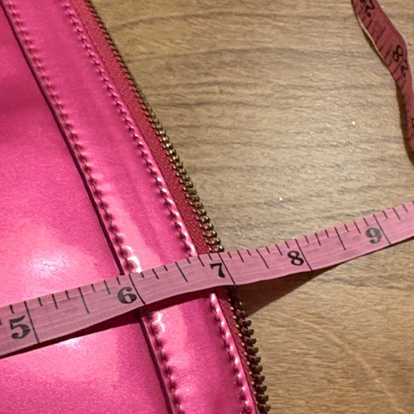 Danier Fuchsia Leather clutch - Picture 5 of 6